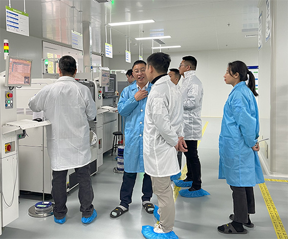 珠海冠宇领导莅临388vip太阳集团科技参观考察 珠海冠宇领导莅临388vip太阳集团科技参观考察